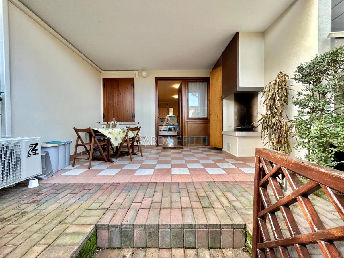 Perla Apartment - 3 Piscine E Un Bar - Desenzano Desenzano del Garda Buitenkant foto