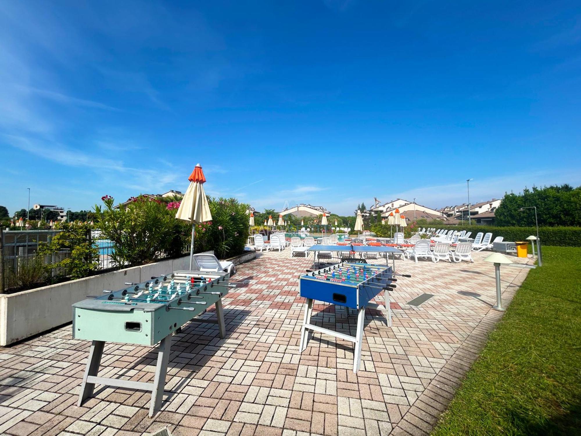 Perla Apartment - 3 Piscine E Un Bar - Desenzano Desenzano del Garda Buitenkant foto